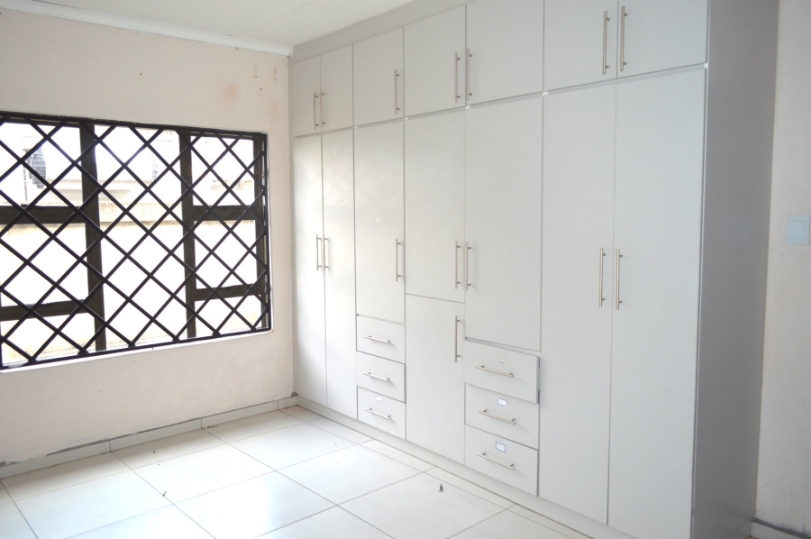 5 Bedroom Property for Sale in Flamwood North West